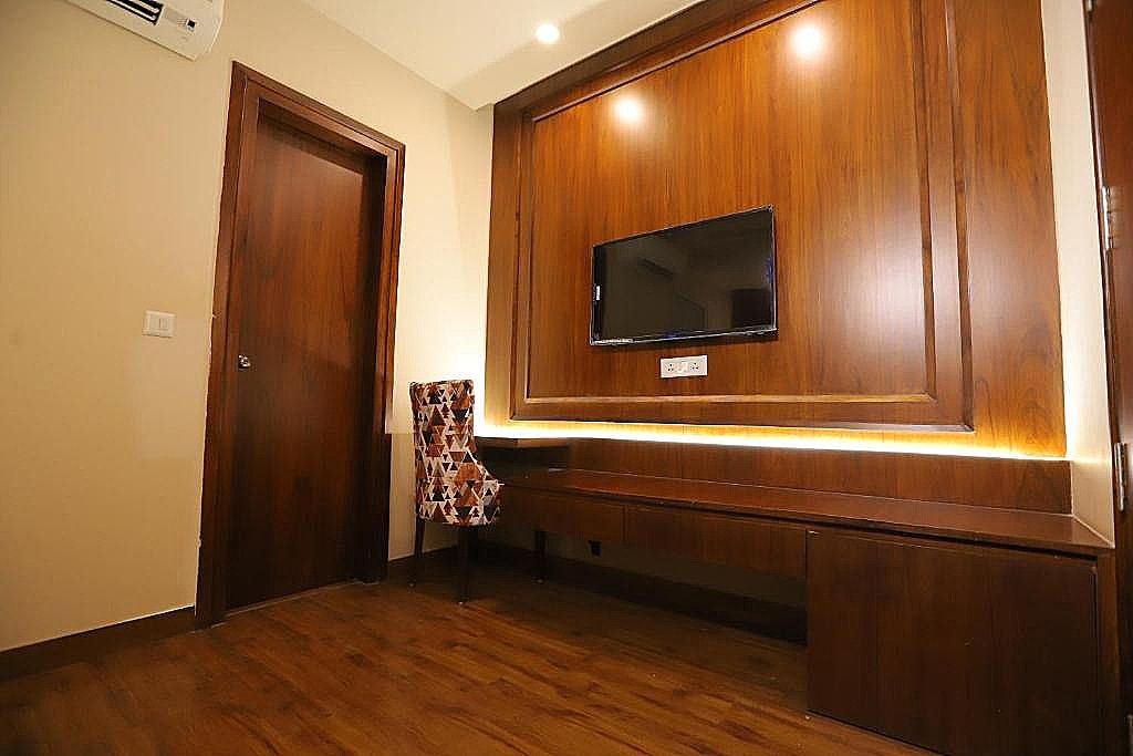 IP Royal- A Luxury Hotel Laxmi Nagar Deluxe Room 115