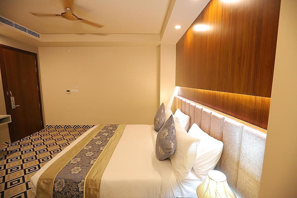 IP Royal- A Luxury Hotel Laxmi Nagar Deluxe Room 21