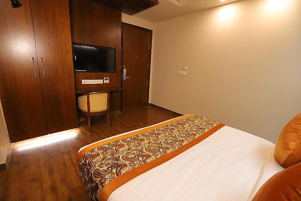 IP Royal- A Luxury Hotel Laxmi Nagar Deluxe Room 22