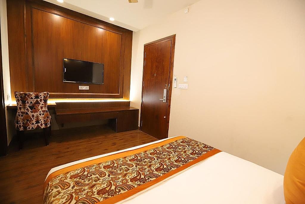 IP Royal- A Luxury Hotel Laxmi Nagar Deluxe Room 121