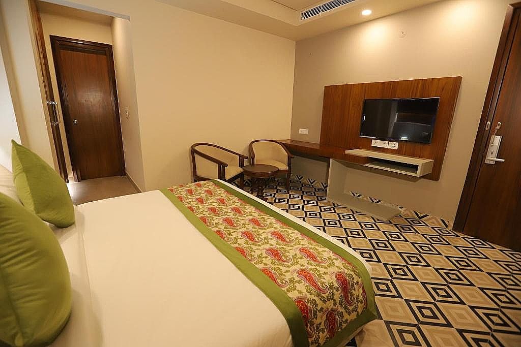 IP Royal- A Luxury Hotel Laxmi Nagar Deluxe Room 28