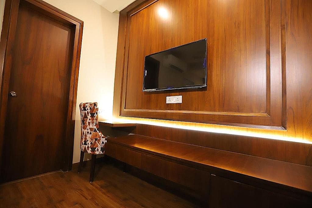 IP Royal- A Luxury Hotel Laxmi Nagar Deluxe Room 122