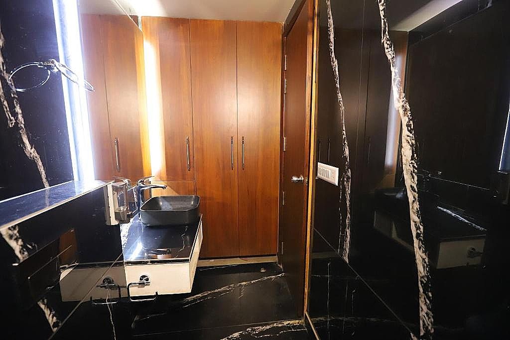 IP Royal- A Luxury Hotel Laxmi Nagar Deluxe Room 102