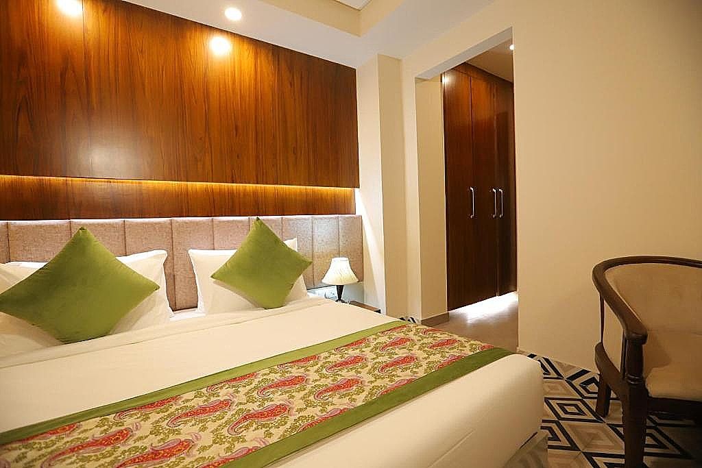 IP Royal- A Luxury Hotel Laxmi Nagar Deluxe Room 68
