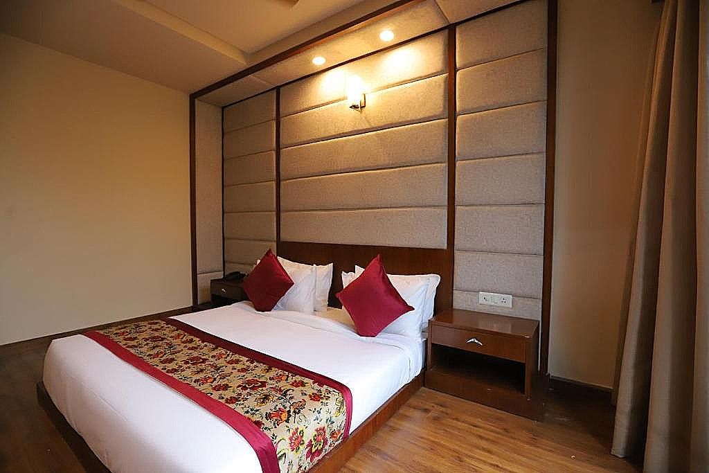IP Royal- A Luxury Hotel Laxmi Nagar Deluxe Room 44