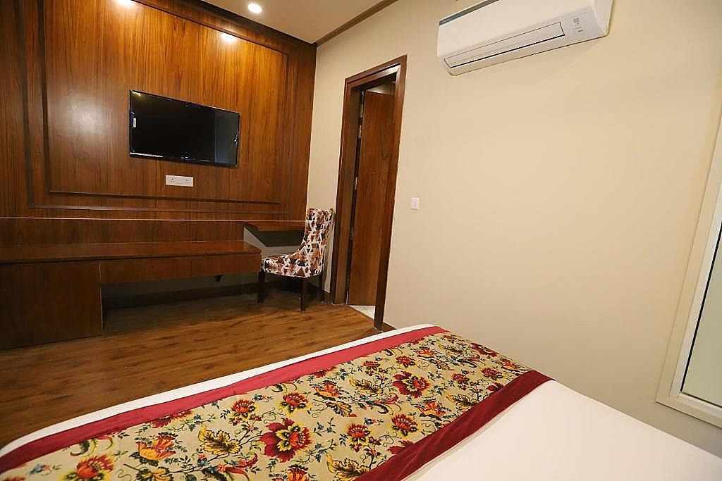 IP Royal- A Luxury Hotel Laxmi Nagar Deluxe Room 135