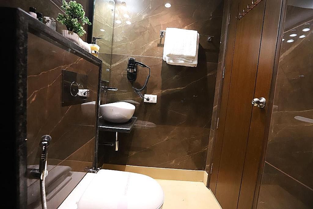 Hotel Azulo Inn Twin Bed Room 5