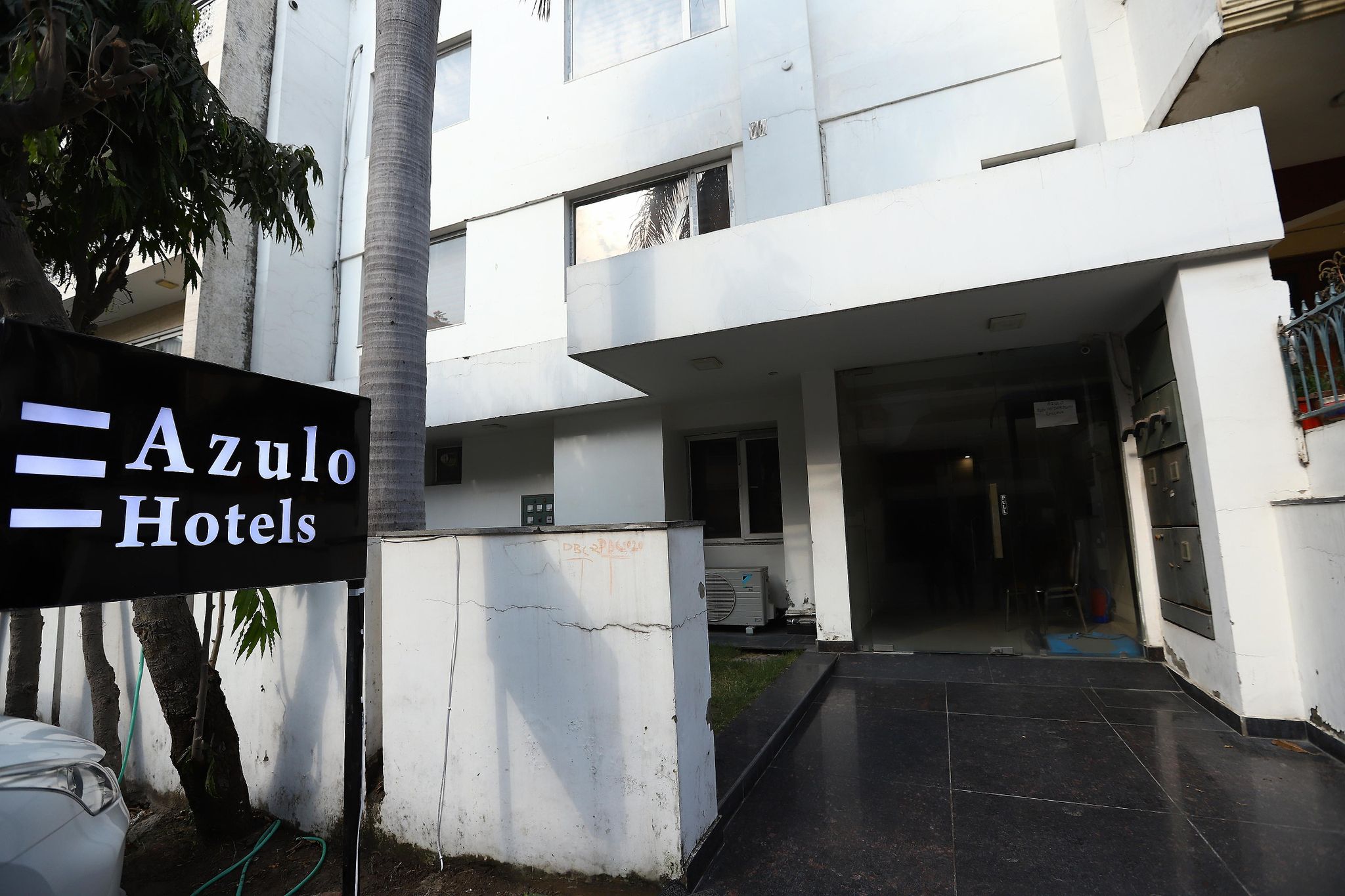 undefined Hotel Azulo Inn 6