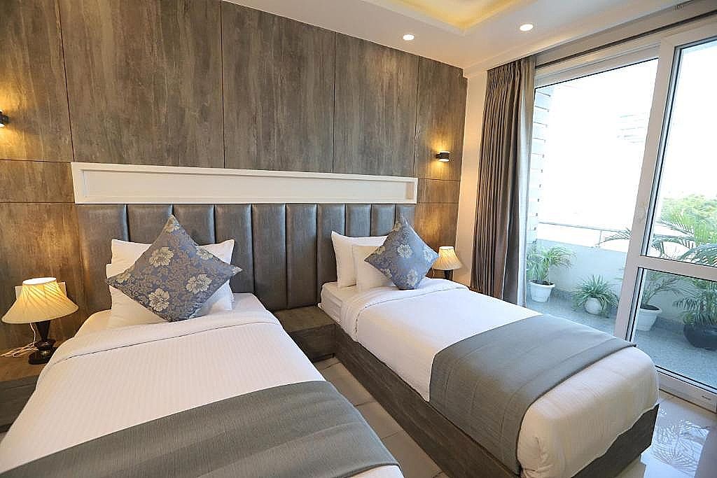 undefined Hotel Keshav Residency - Medicity Gurugram, Near Medanta Hospital 2