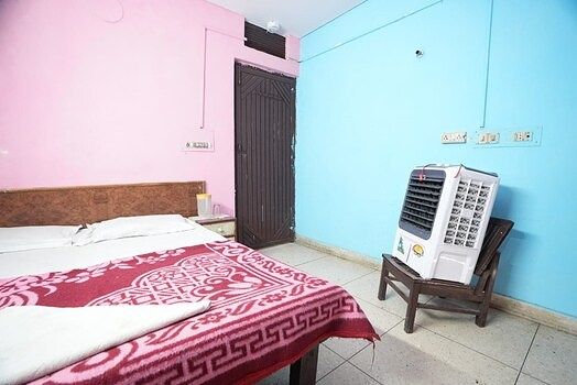 Hotel Swagat Palace Deluxe Non AC Room 2