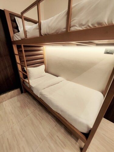 Deluxe Twin Bed Room Bunk Bed