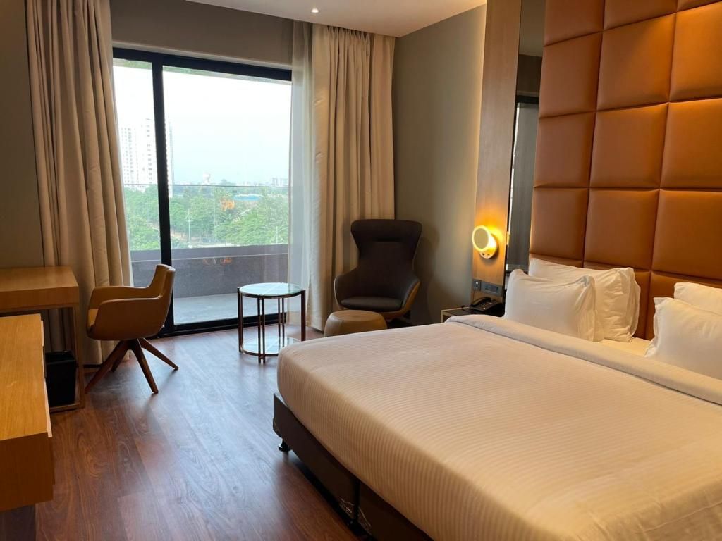 Hotel Damson Plum Deluxe Room 2