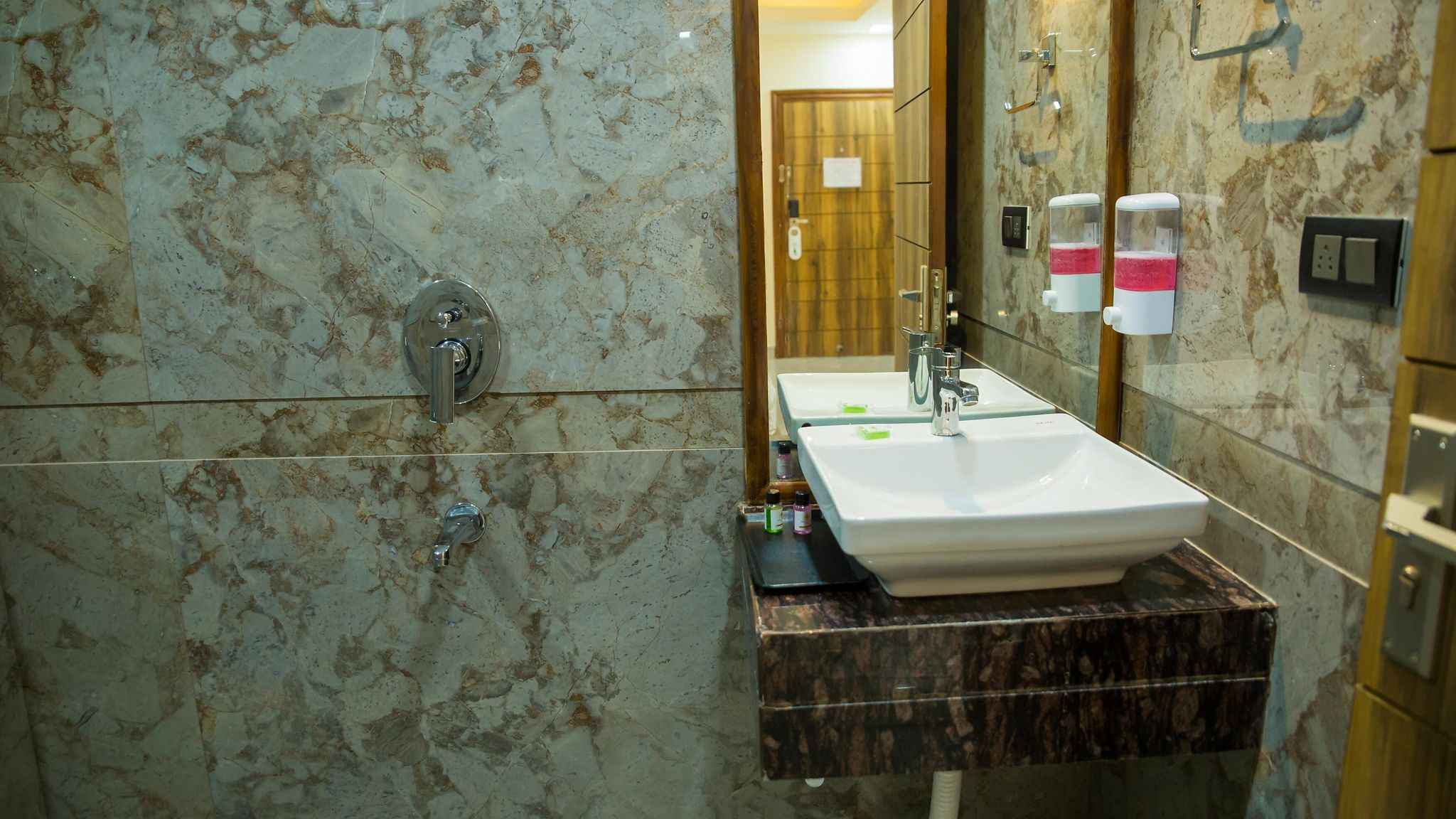 Hotel Royal 9 Royal Deluxe 13