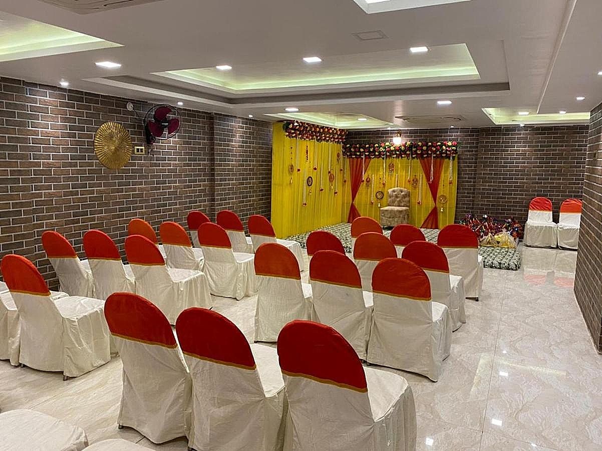 undefined Hotel Ramesh Palace 10