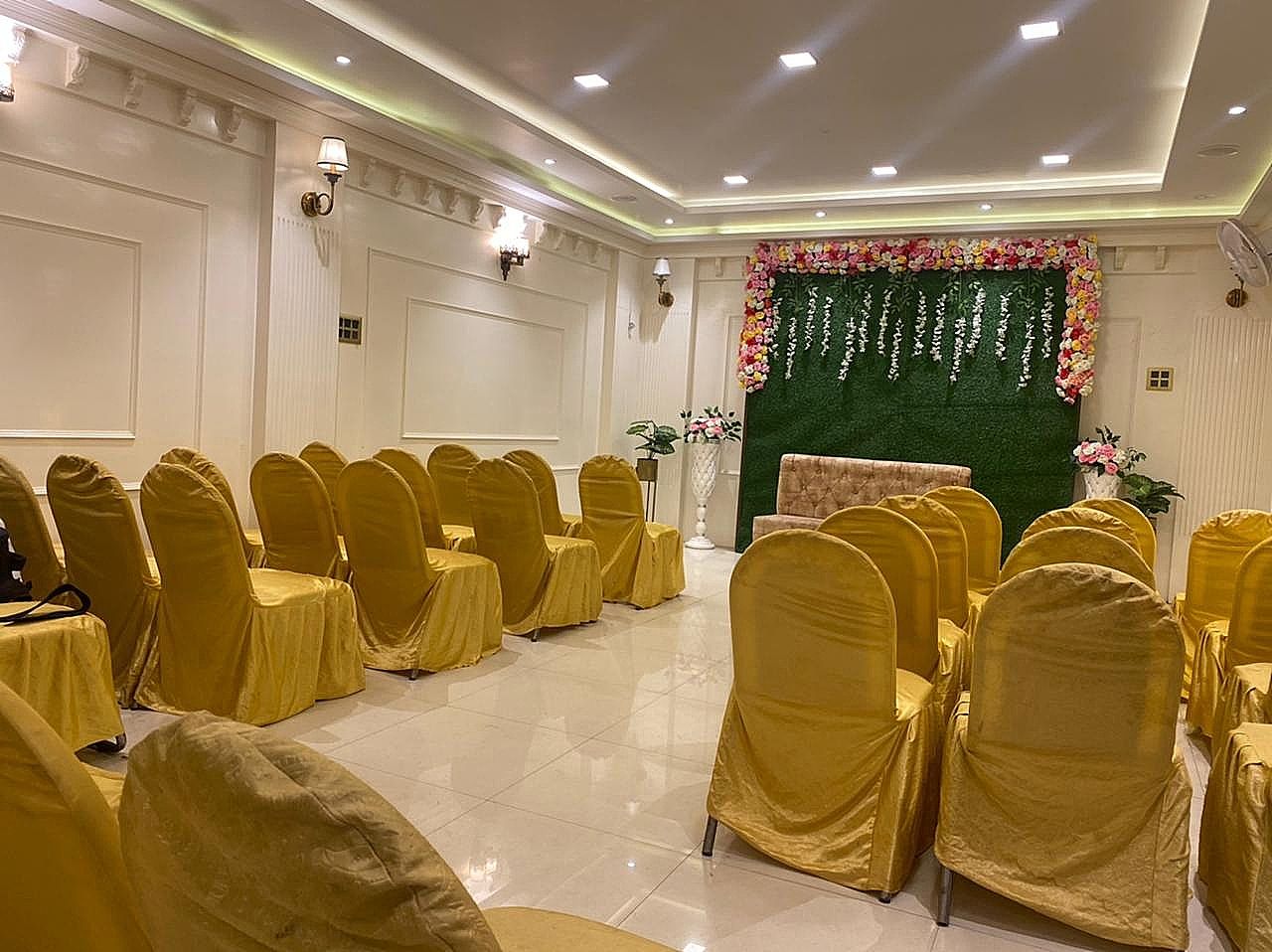 undefined Hotel Ramesh Palace 9