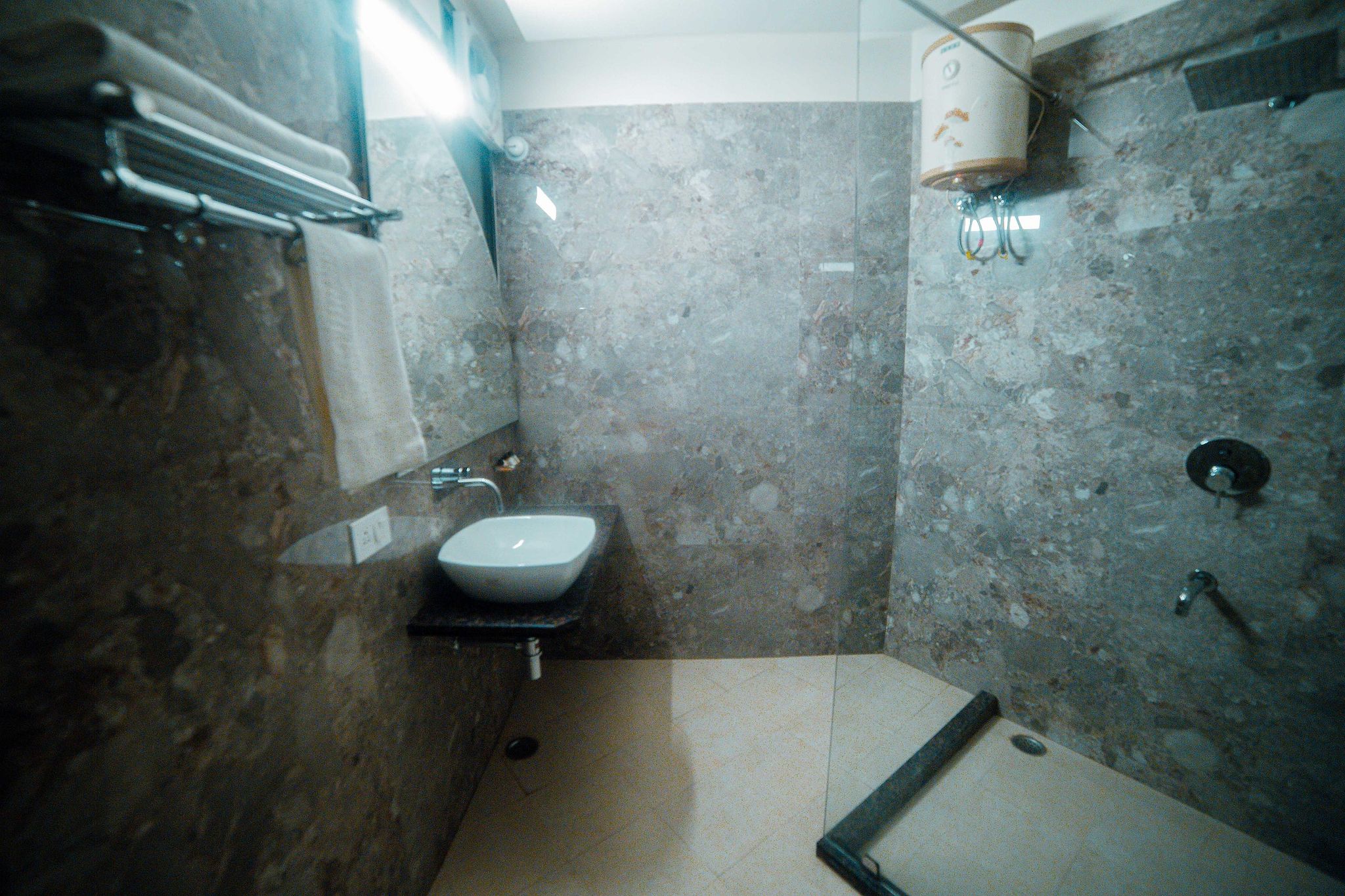 Hotel J S Residency Deluxe Room 4