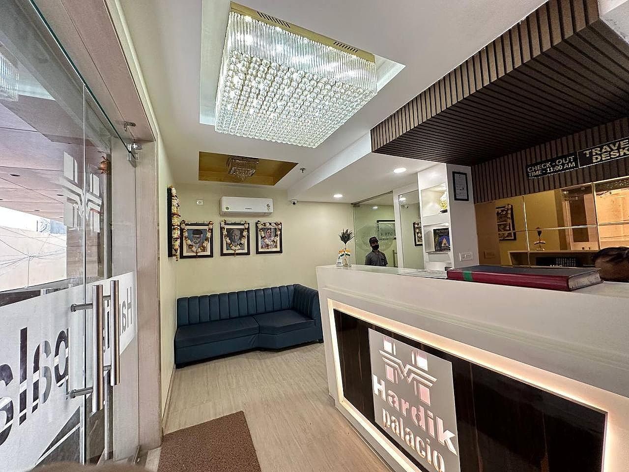 undefined Hotel Hardik Palacio 2
