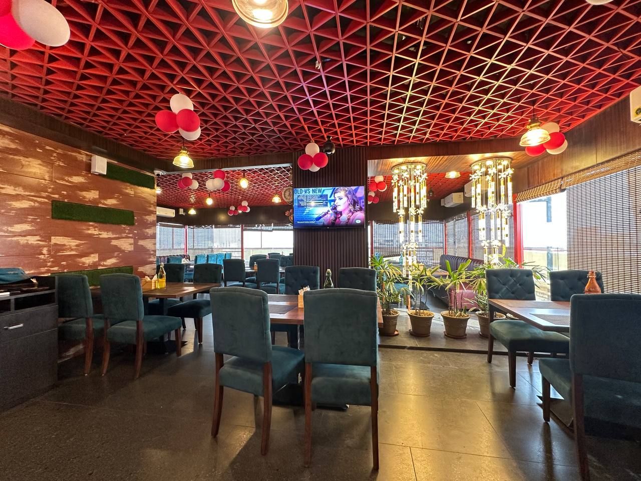 Food & Dining