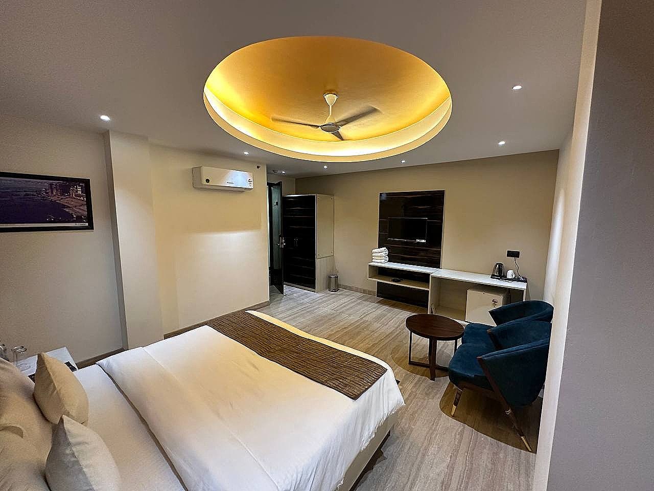 Hotel Hardik Palacio Deluxe Room