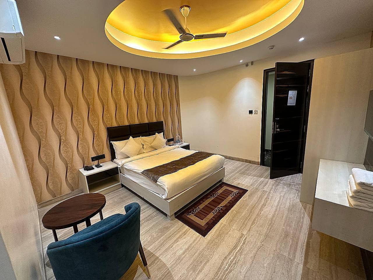 Executive Twin Non-Smoking