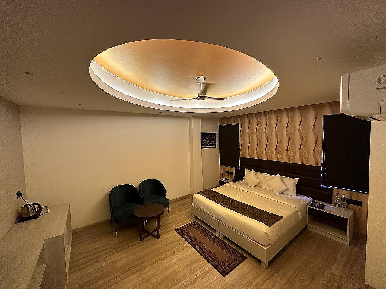 Executive  Room