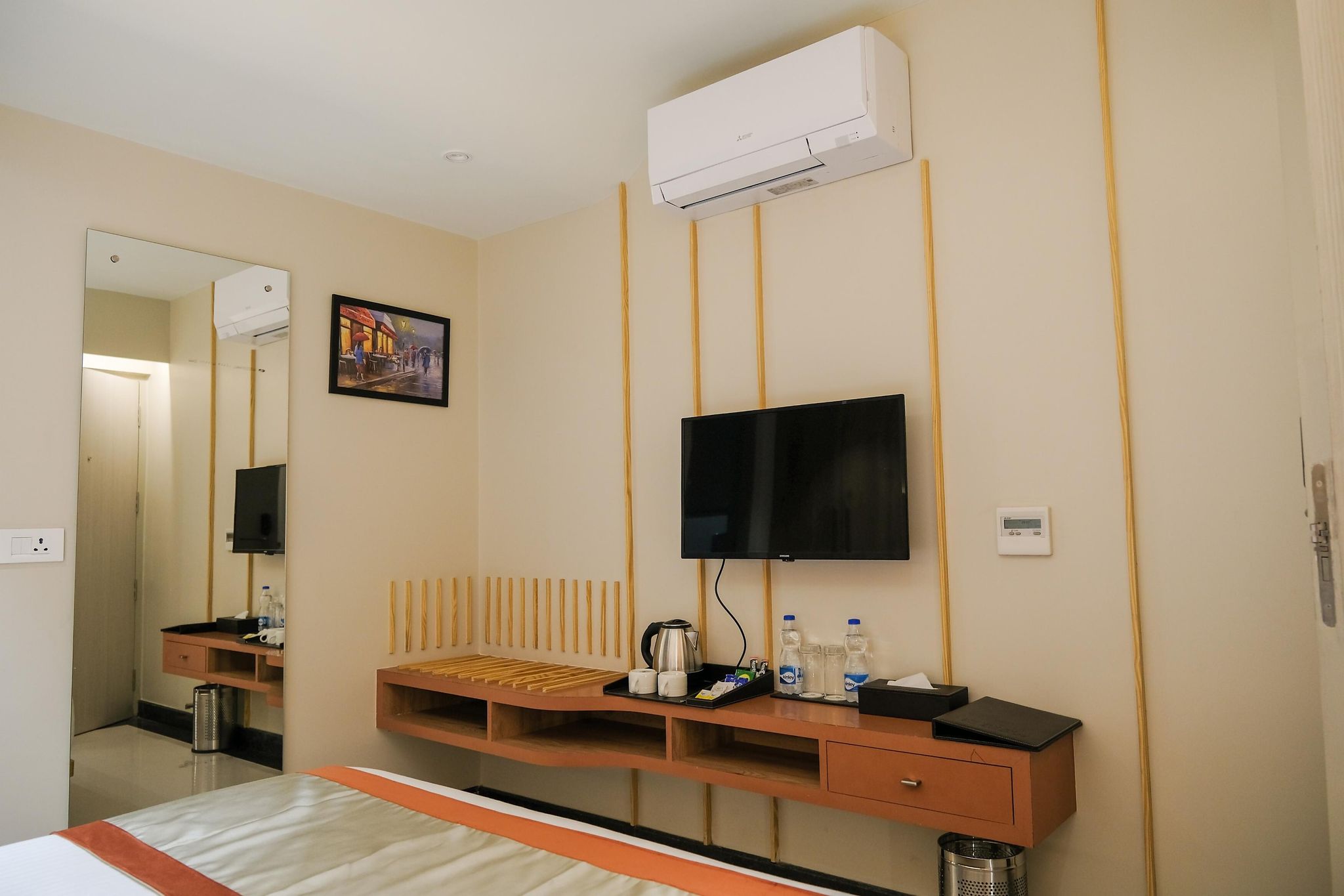 Kingship By Kahlon Deluxe Room  2