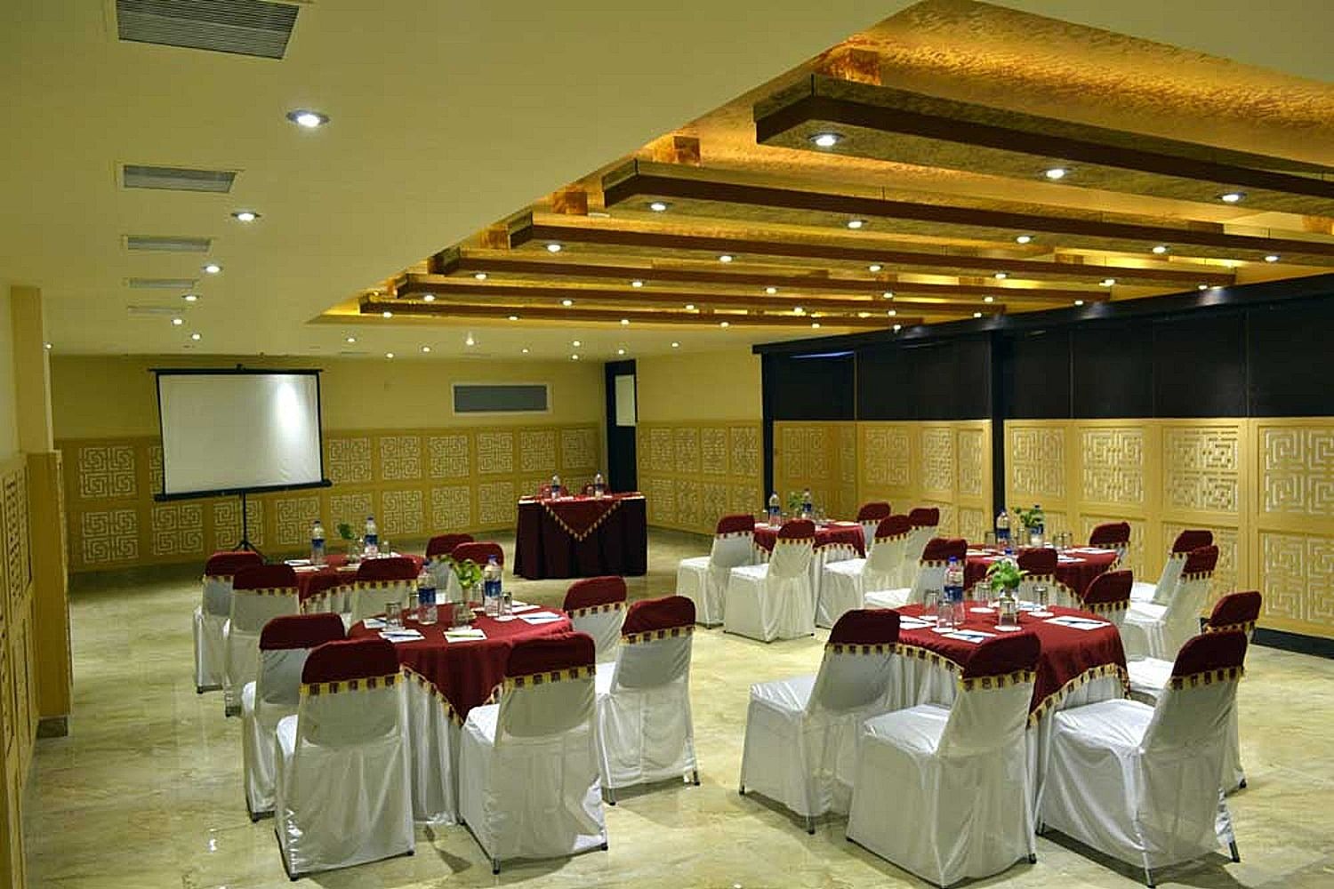 Food & Dining