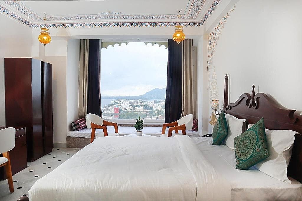 King Room with Lake View