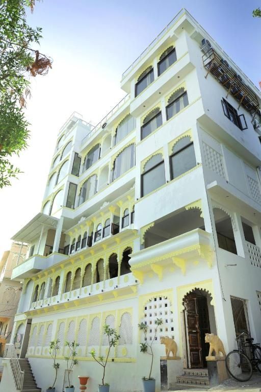 Hotel Exterior