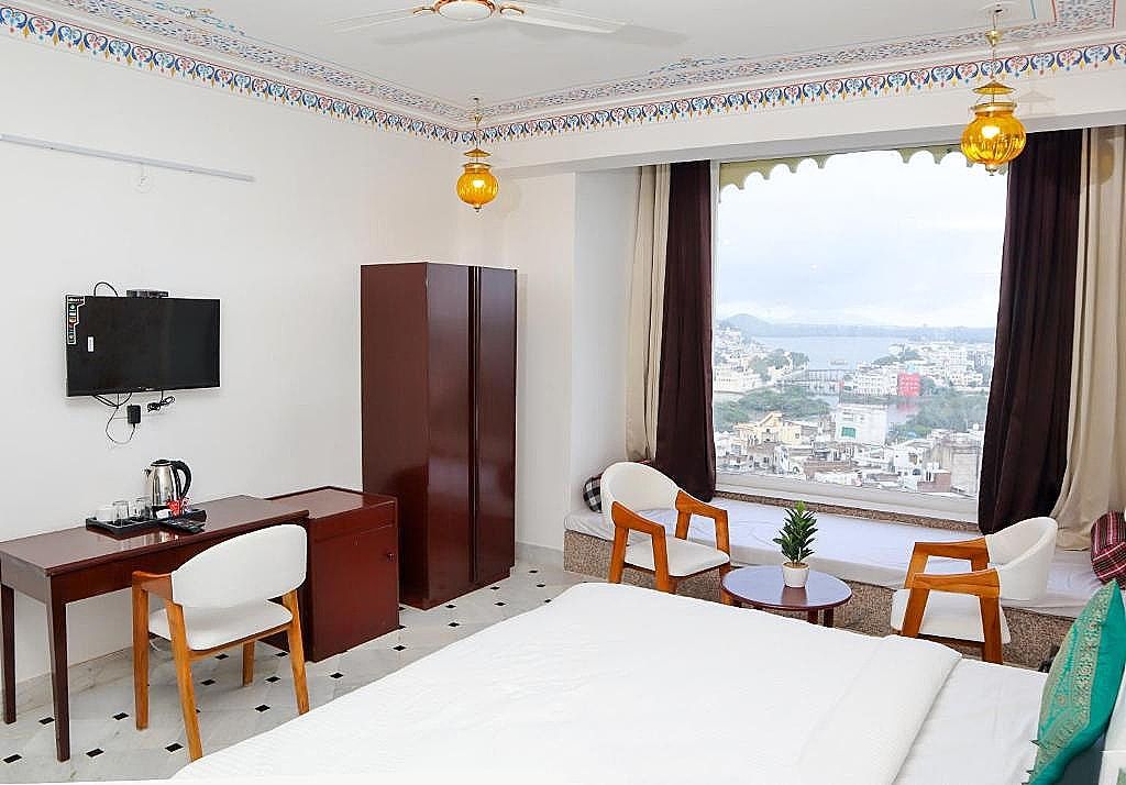 King Room with Lake View