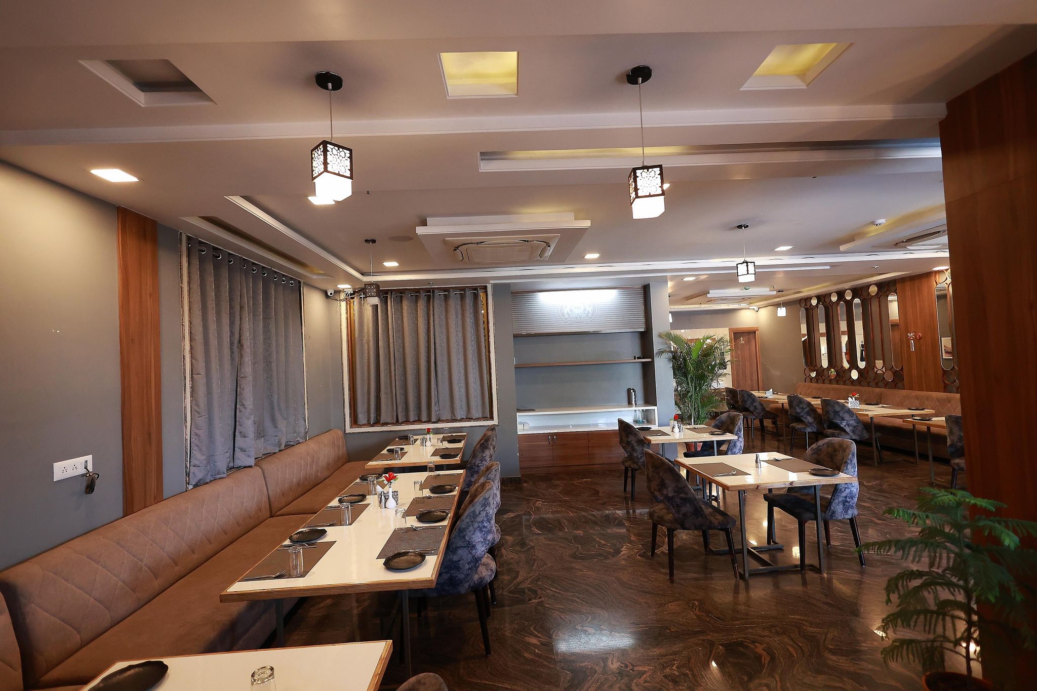 Food & Dining