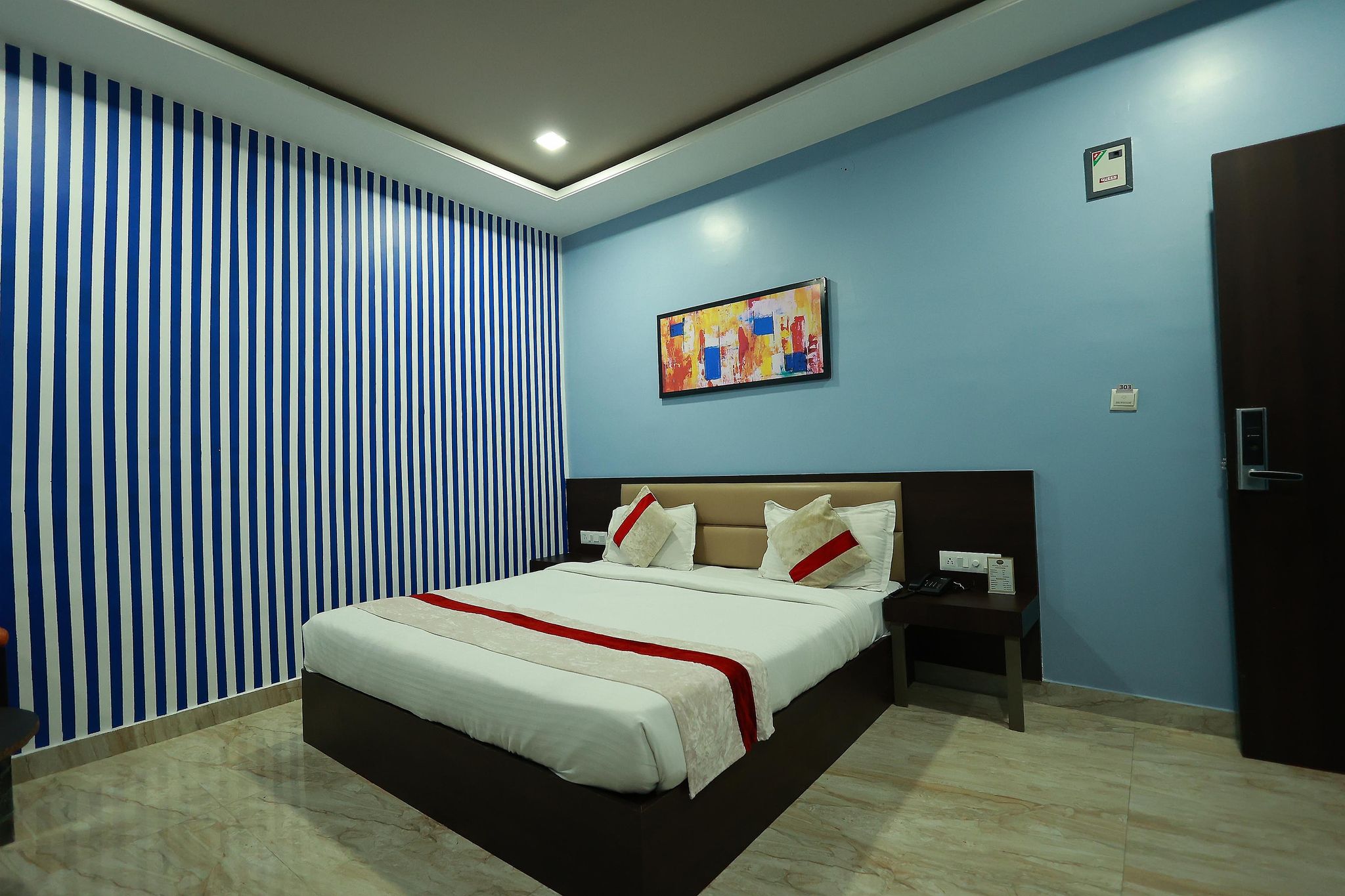 Hotel Jai Harsh Deluxe Double Room 4