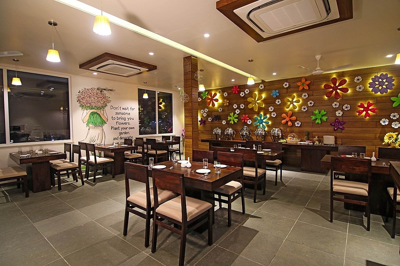Food & Dining