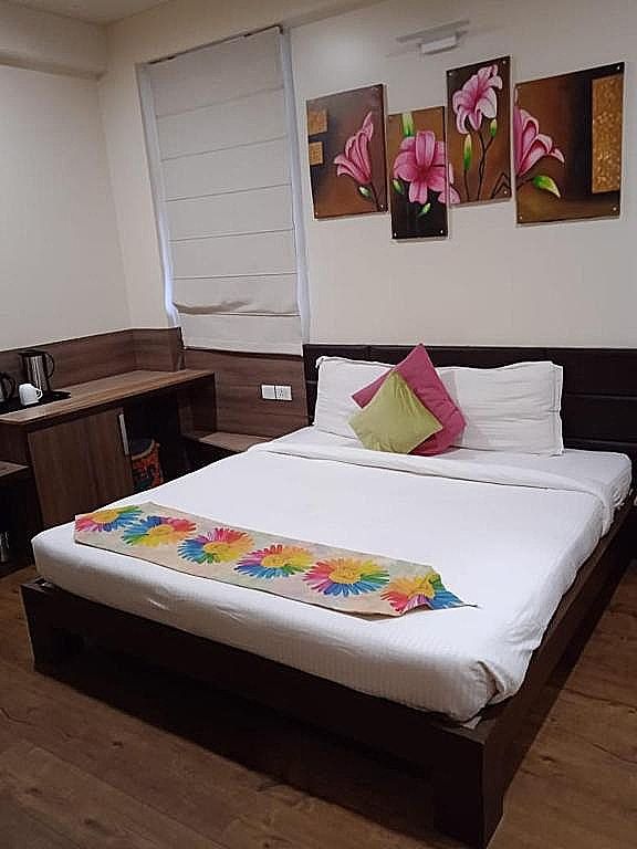 Hotel Fleur, Jaipur Deluxe Room