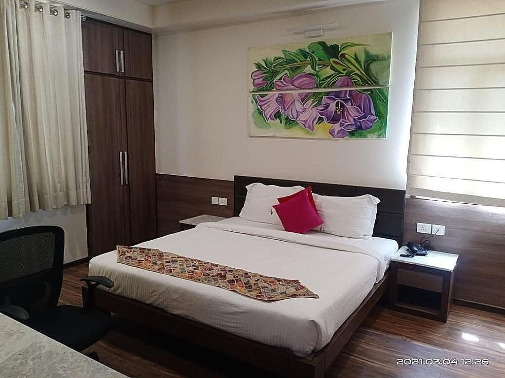 Hotel Fleur, Jaipur Deluxe Room 3