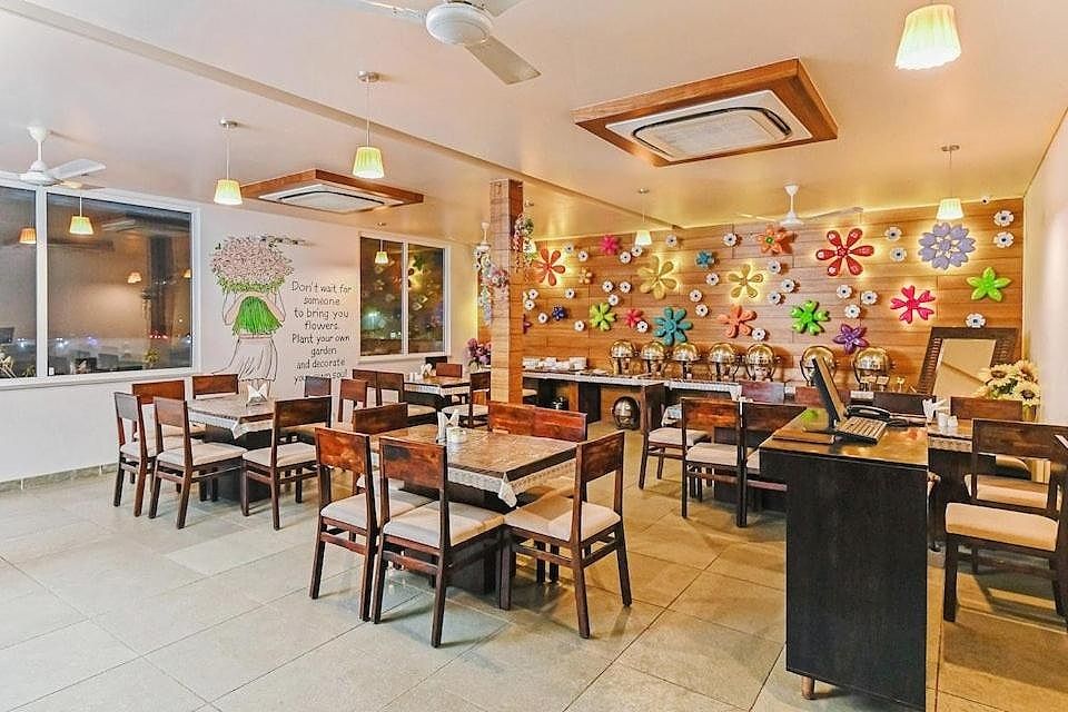 Food & Dining