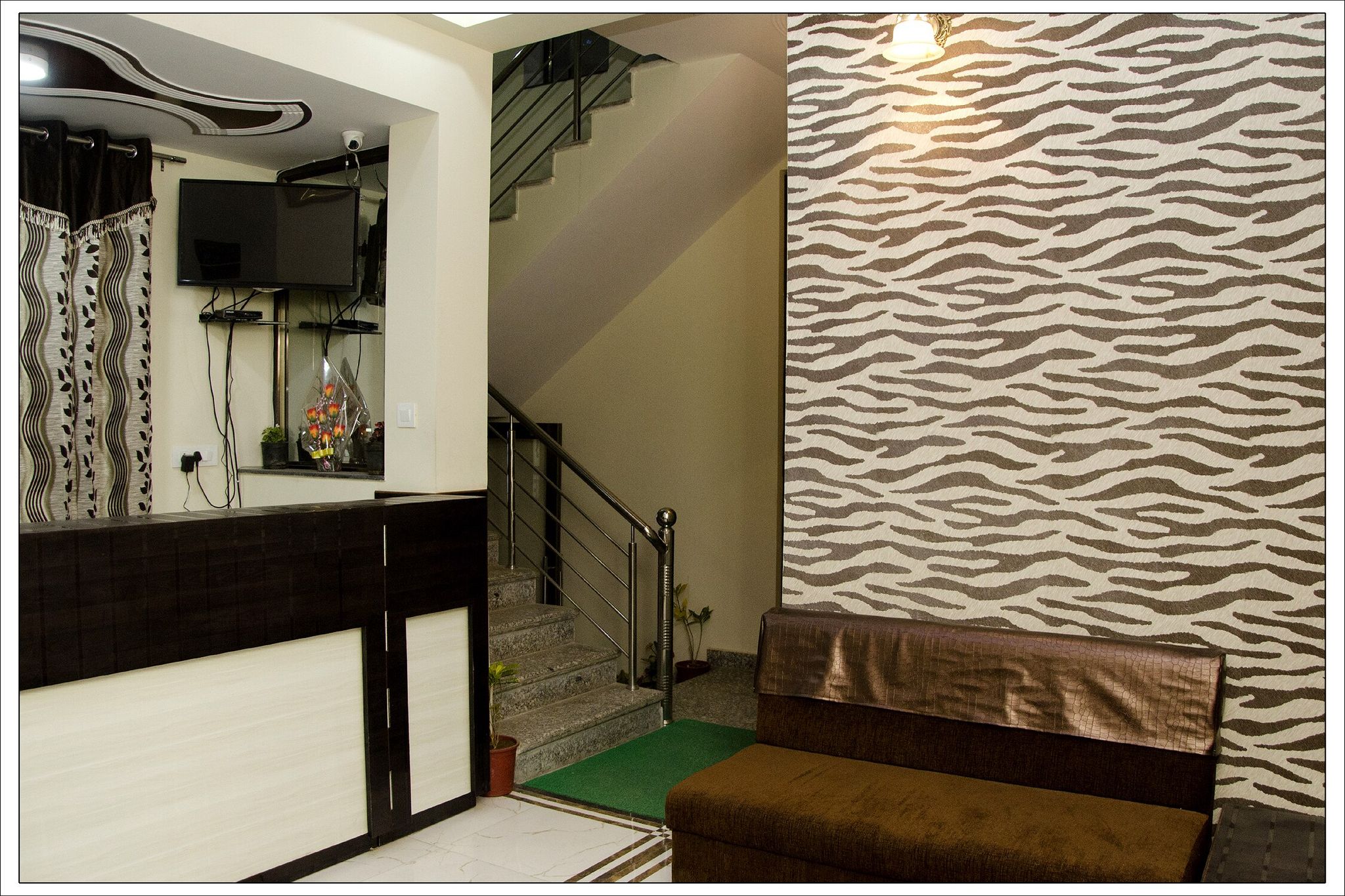 undefined Hotel Himalaya Tower 2