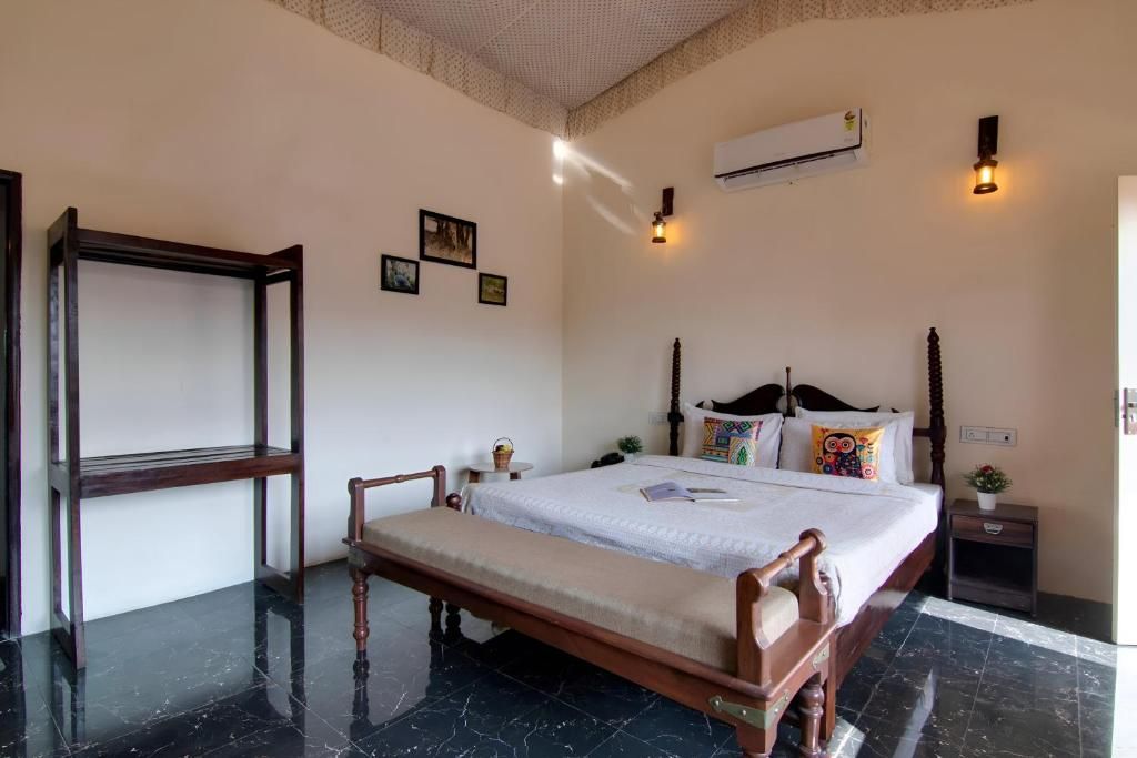 Deluxe Double or Twin Room with Mountain View