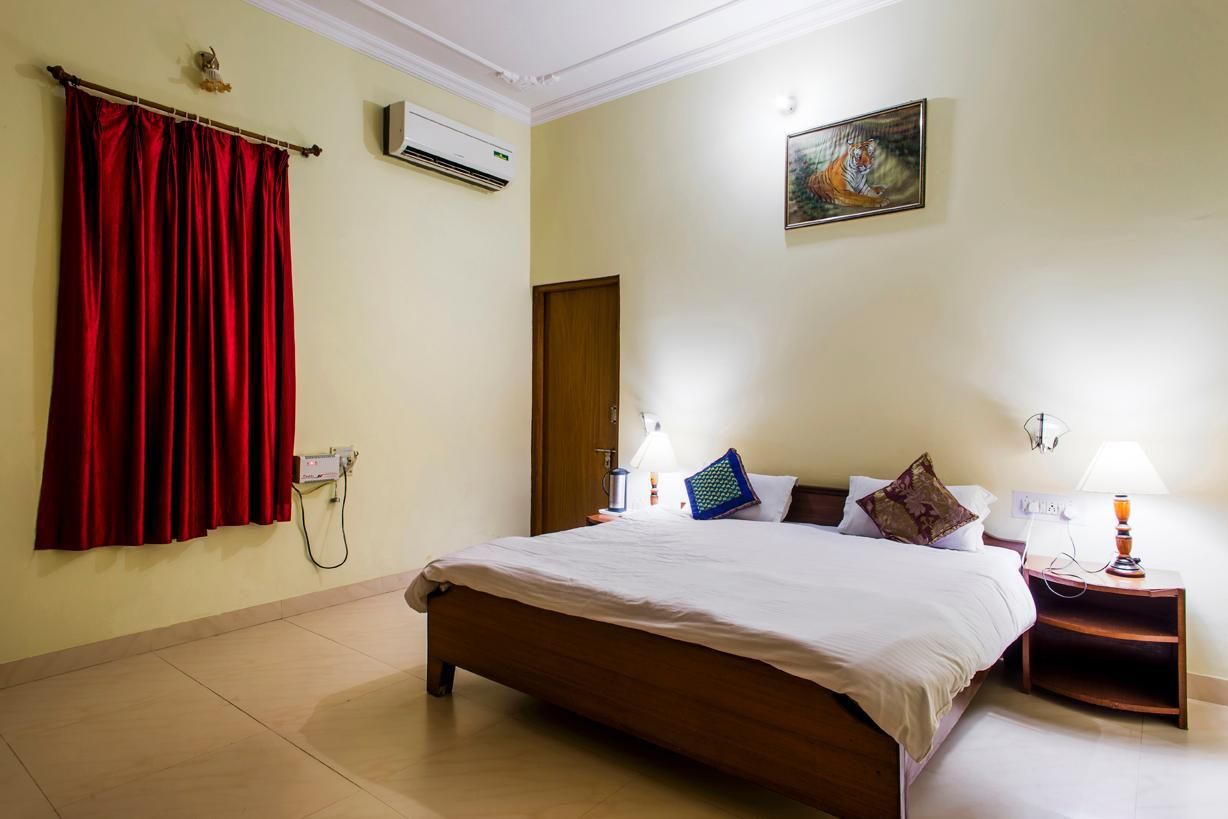 Jungle View Resort AC Deluxe Cottage 7