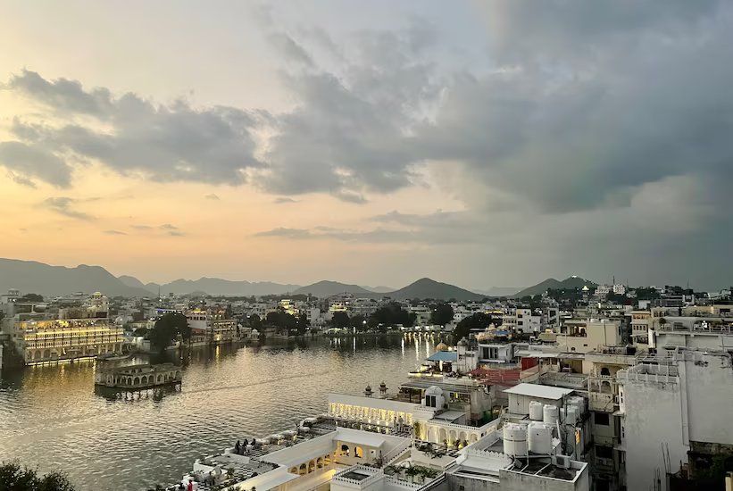 Sheeshmahal By Oladar