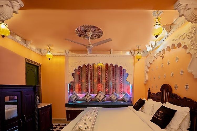 Sheeshmahal By Oladar