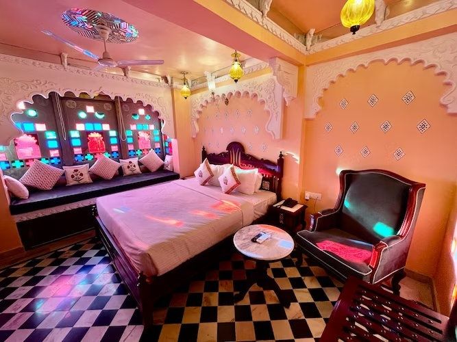 Sheeshmahal By Oladar Deluxe King Room