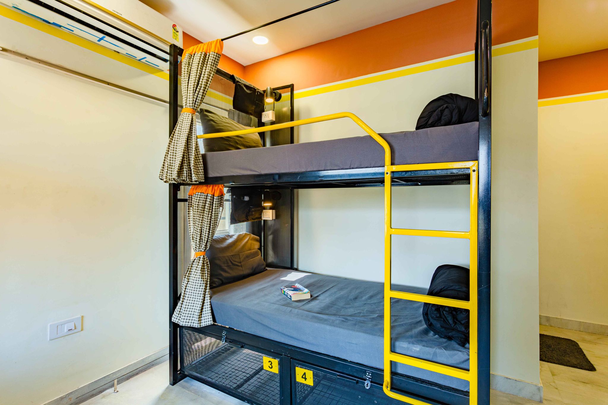 Bed in 6 Bed Mixed Dormitory