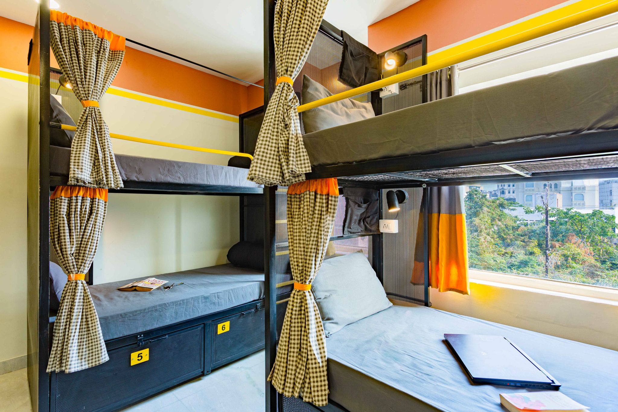 Bed in 6 Bed Mixed Dormitory