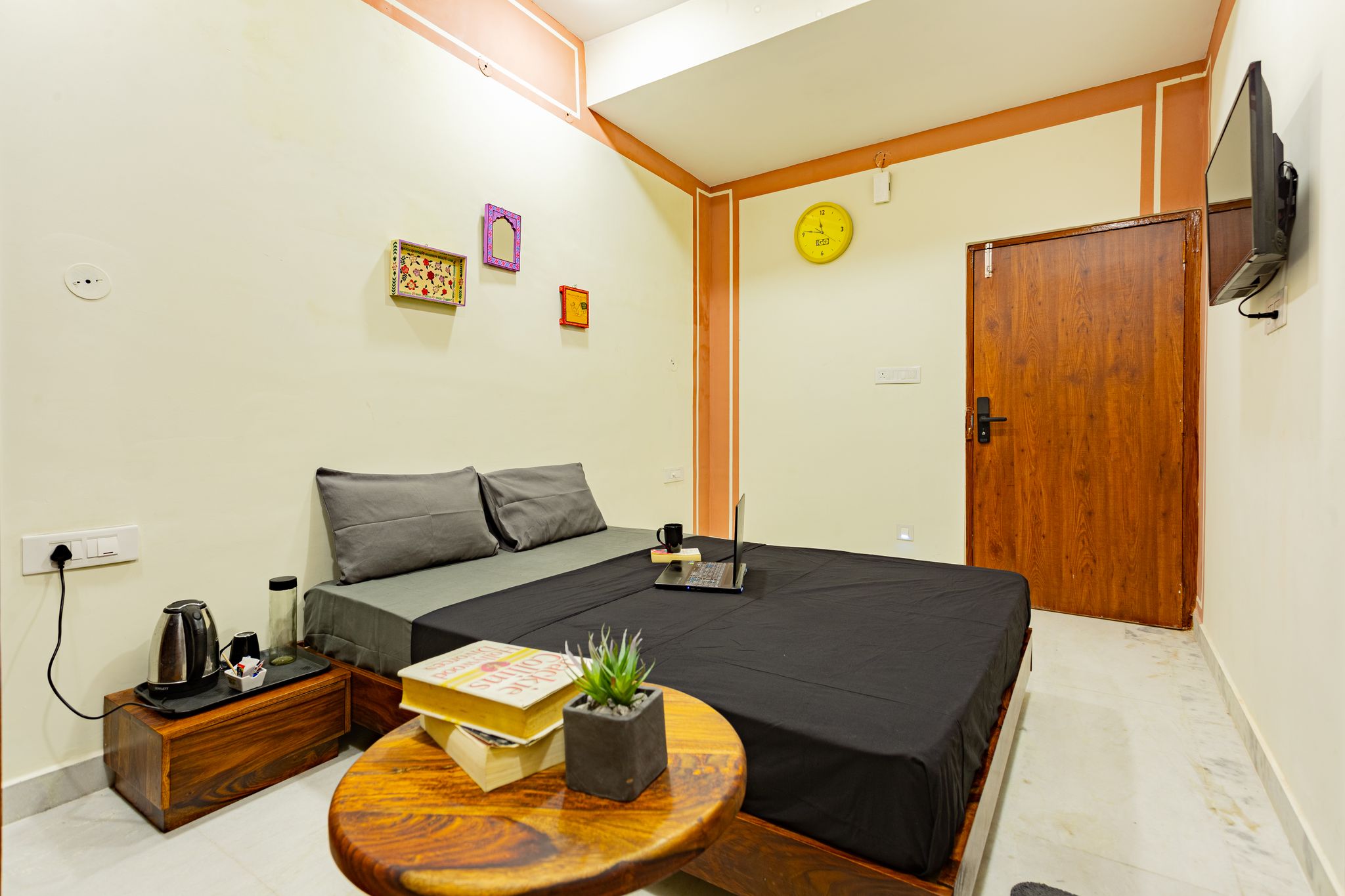 The Hosteller Jaipur, City Centre Deluxe Double Room 2