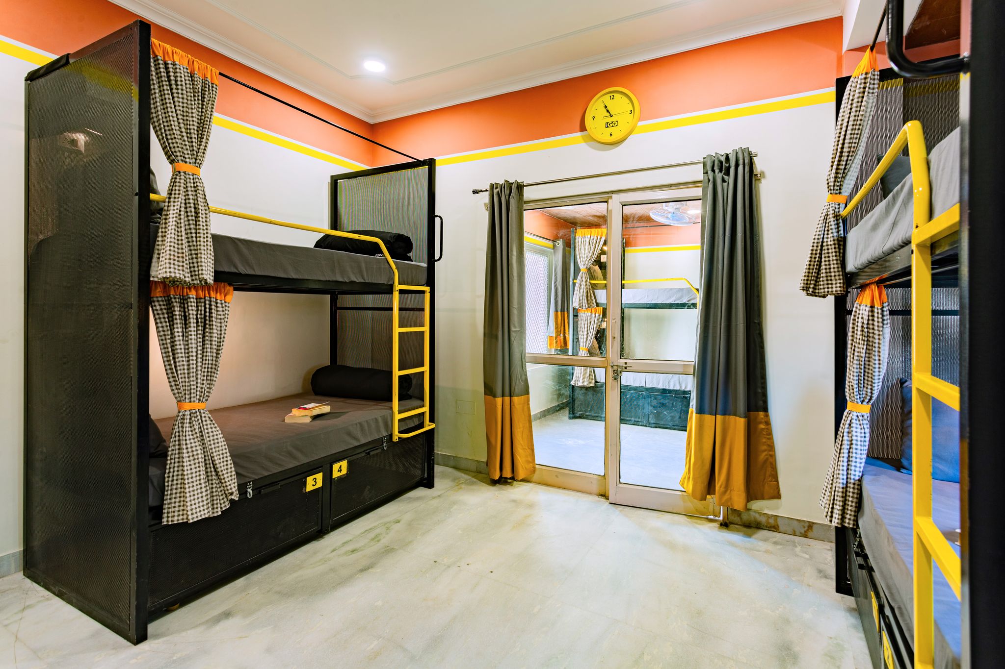 Bed in 10 Bed Mixed Dormitory