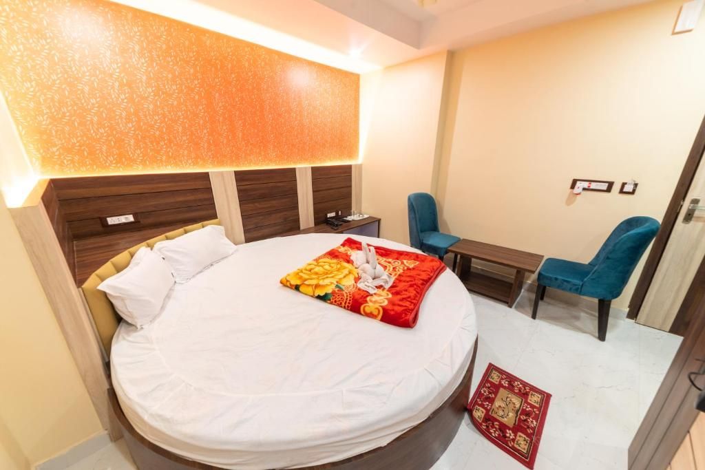 undefined Hotel Signature 4