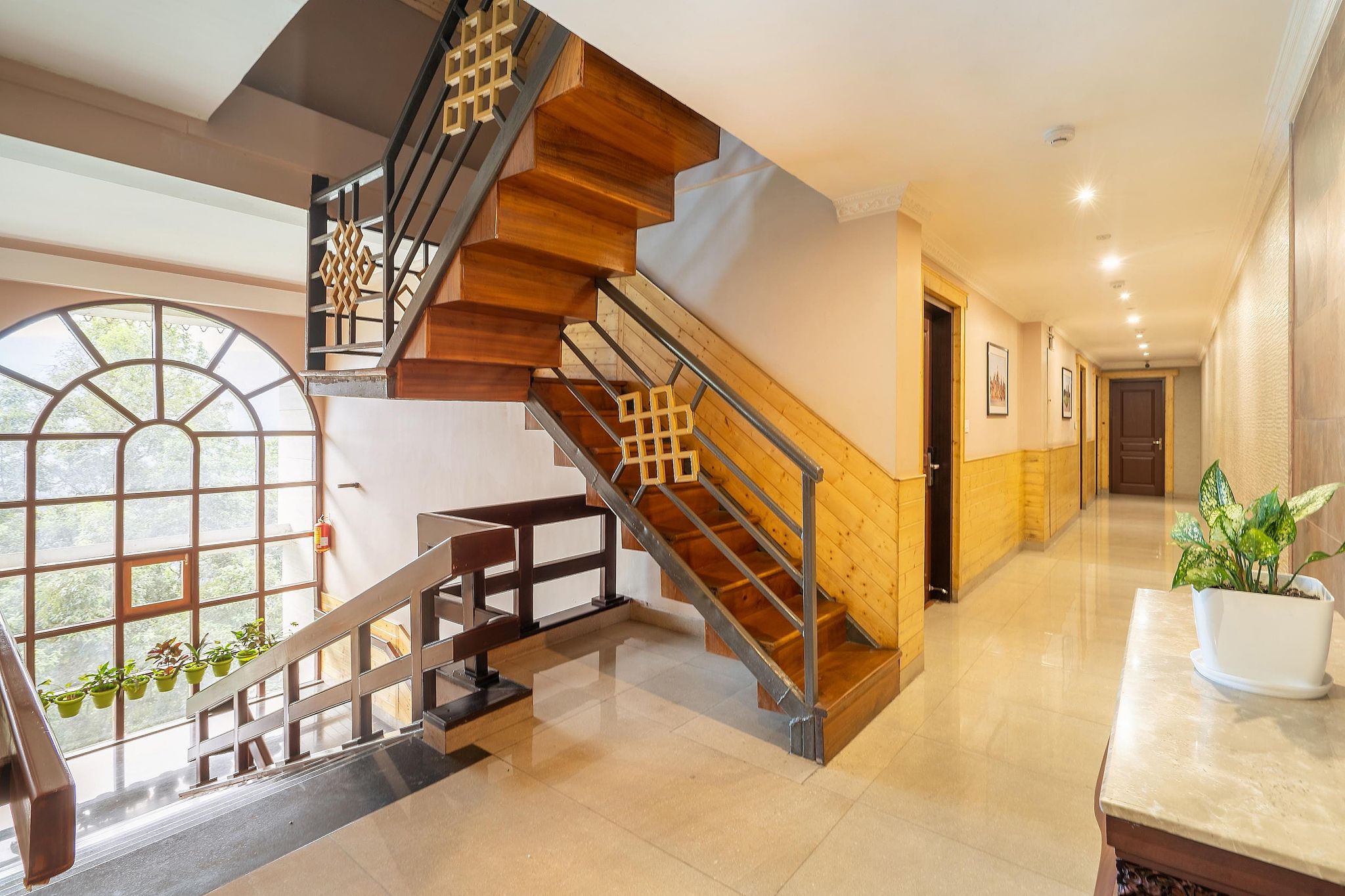 undefined Summit Alpine Abode Hotel (Centrally Air Conditioned) 4