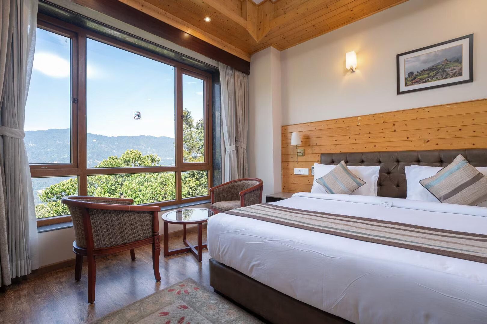 Voyage Alpine Abode Premium AC Room 3