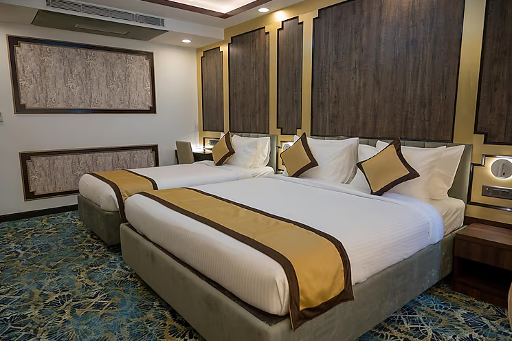 SUITE ROOM